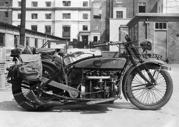 Henderson De Luxe